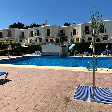 Casa De Familia Coast Apartment *
